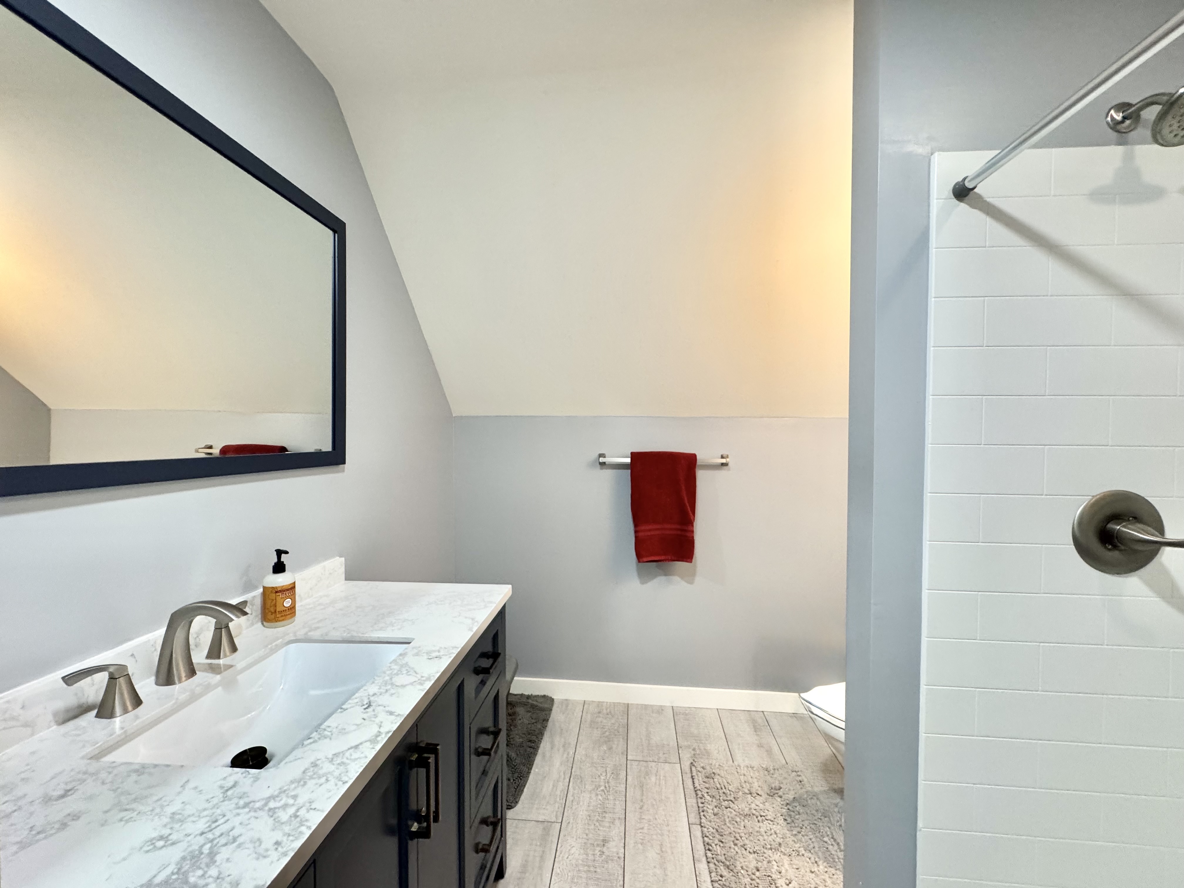 Athens, New York, 12015, United States, 3 Bedrooms Bedrooms, ,3 BathroomsBathrooms,Residential,For Sale,1995415