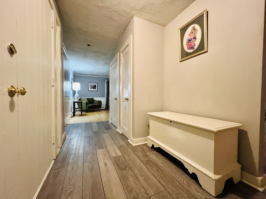 Rowley, Massachusetts, 01969, United States, 3 Bedrooms Bedrooms, ,1 BathroomBathrooms,Residential,For Sale,1988090