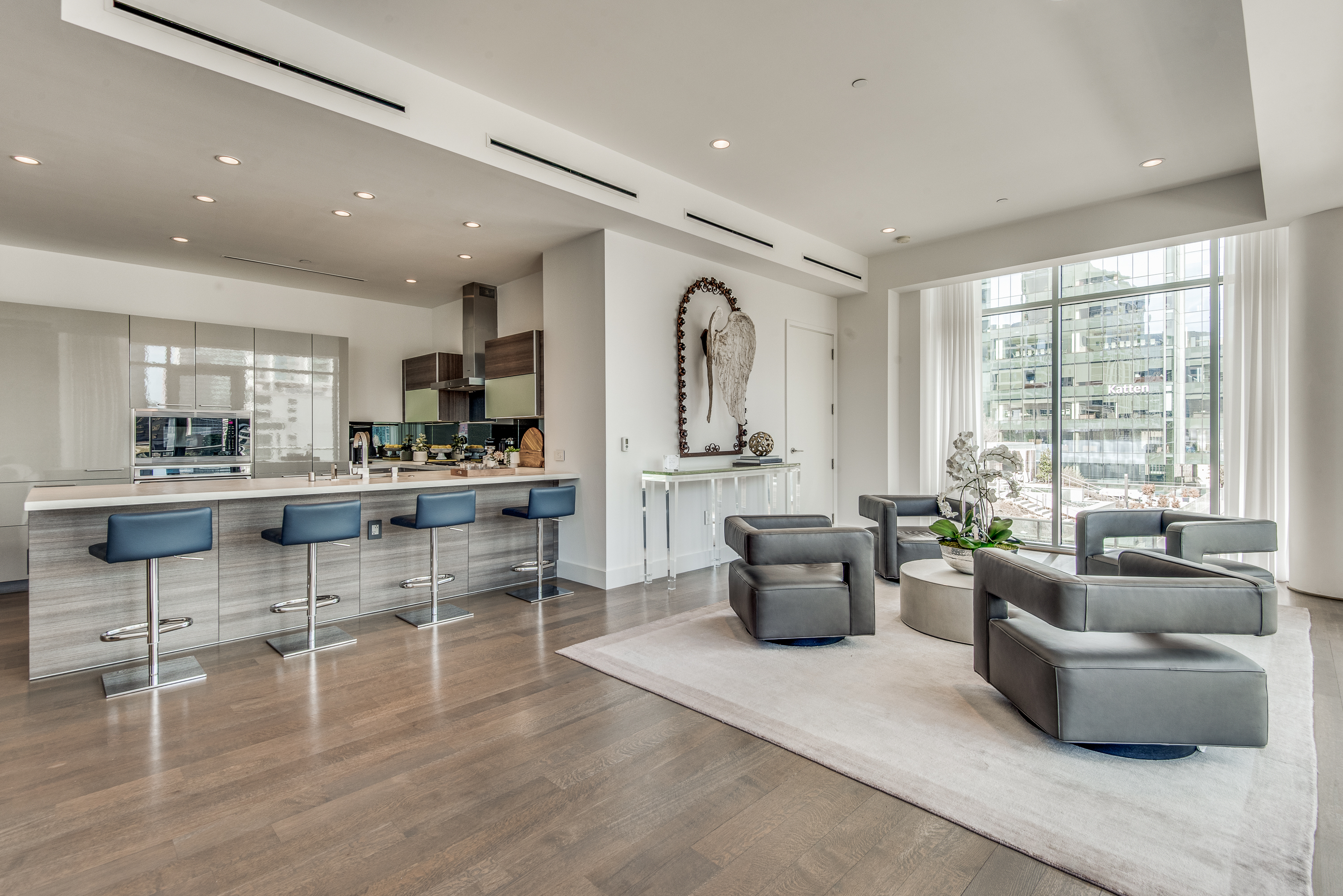  A Private, Contemporary Retreat with Unmatched Walkability - 物件實景