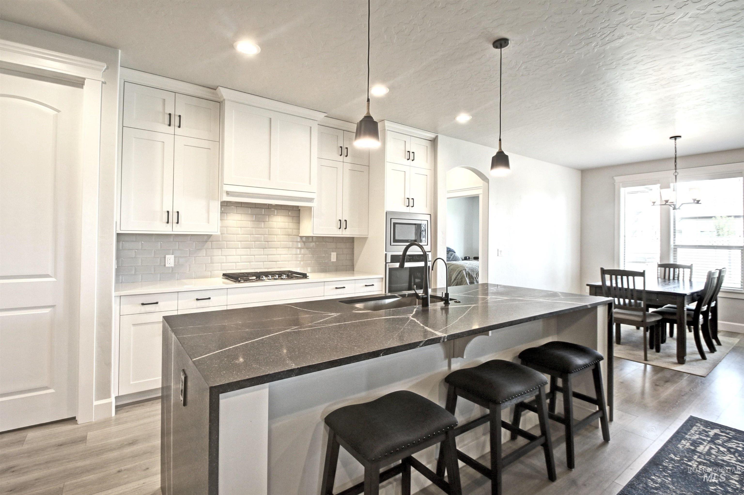 Meridian, Idaho, 83646, United States, 3 Bedrooms Bedrooms, ,2 BathroomsBathrooms,Residential,For Sale,1960582