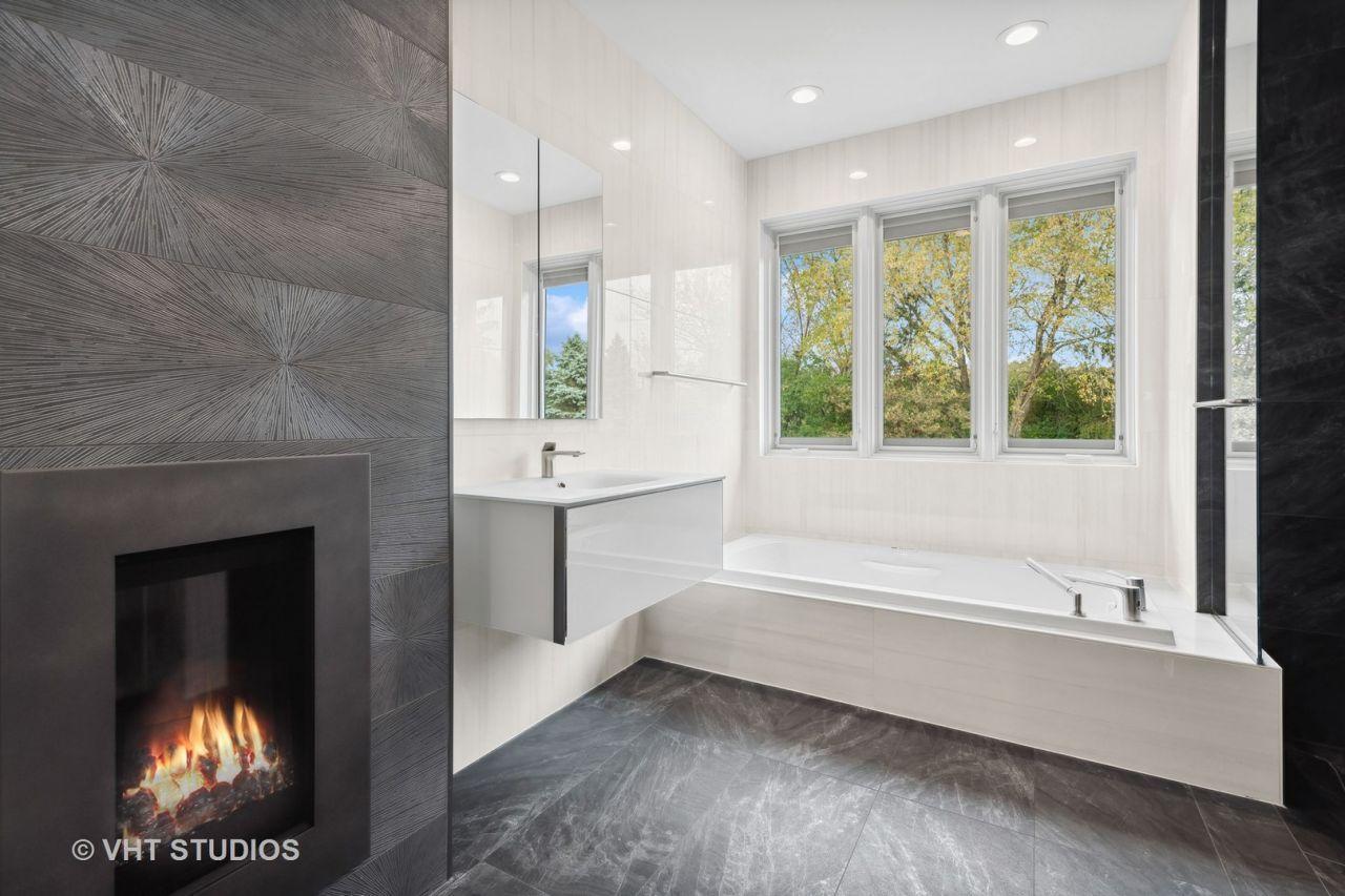 Barrington, Illinois, 60010, United States, 5 Bedrooms Bedrooms, ,5 BathroomsBathrooms,Residential,For Sale,1759208
