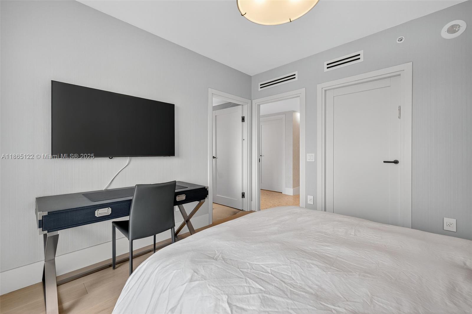 Aventura, Florida, 33160, United States, 3 Bedrooms Bedrooms, ,4 BathroomsBathrooms,Residential,For Sale,1942054