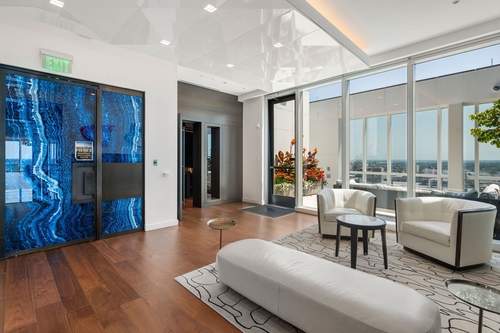 Boston, Massachusetts, 02215, United States, 1 Bedroom Bedrooms, ,1 BathroomBathrooms,Residential,For Sale,1938764