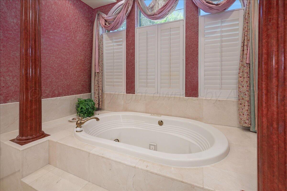 Amarillo, Texas, 79121, United States, 5 Bedrooms Bedrooms, ,4 BathroomsBathrooms,Residential,For Sale,1821346