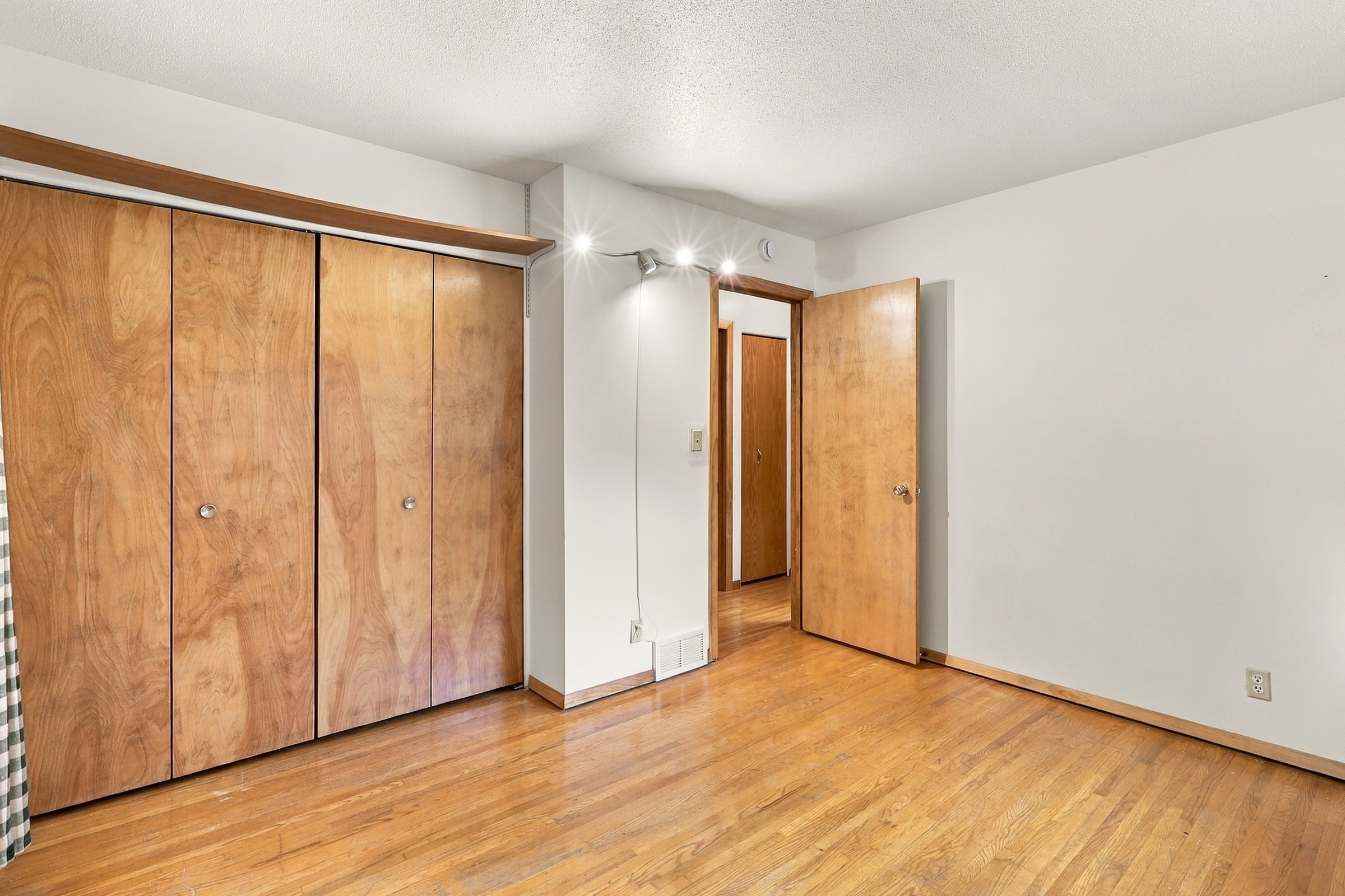  9087 Northwood Parkway, New Hope, MN 55427 - 物件實景