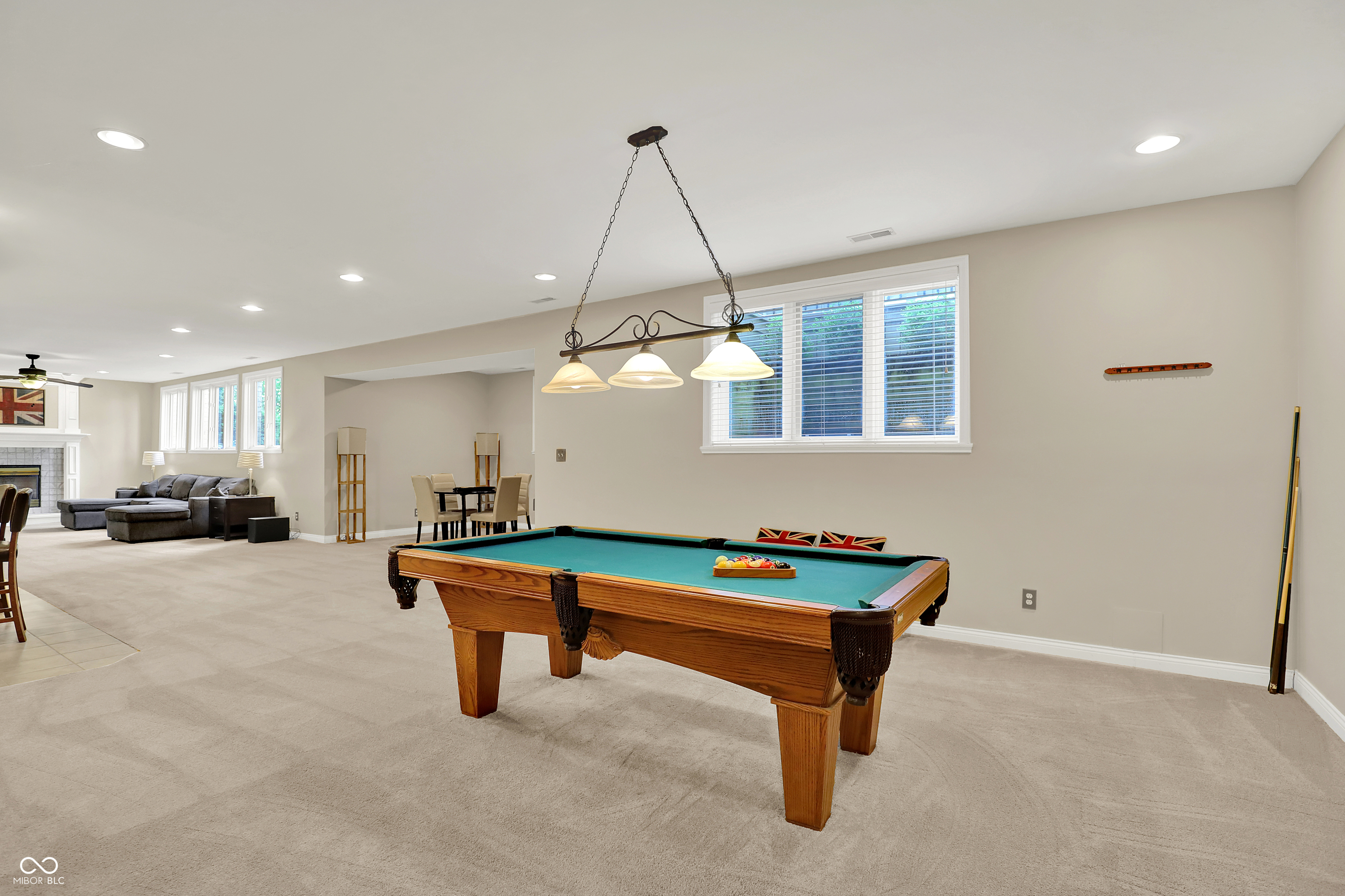 Zionsville, Indiana, 46077, United States, 5 Bedrooms Bedrooms, ,5 BathroomsBathrooms,Residential,For Sale,1978641