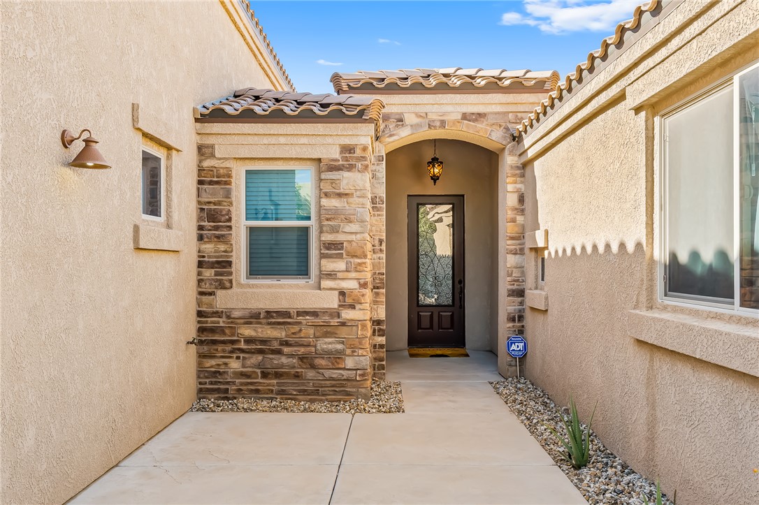 Bullhead City, Arizona, 86429, United States, 3 Bedrooms Bedrooms, ,1 BathroomBathrooms,Residential,For Sale,1948119