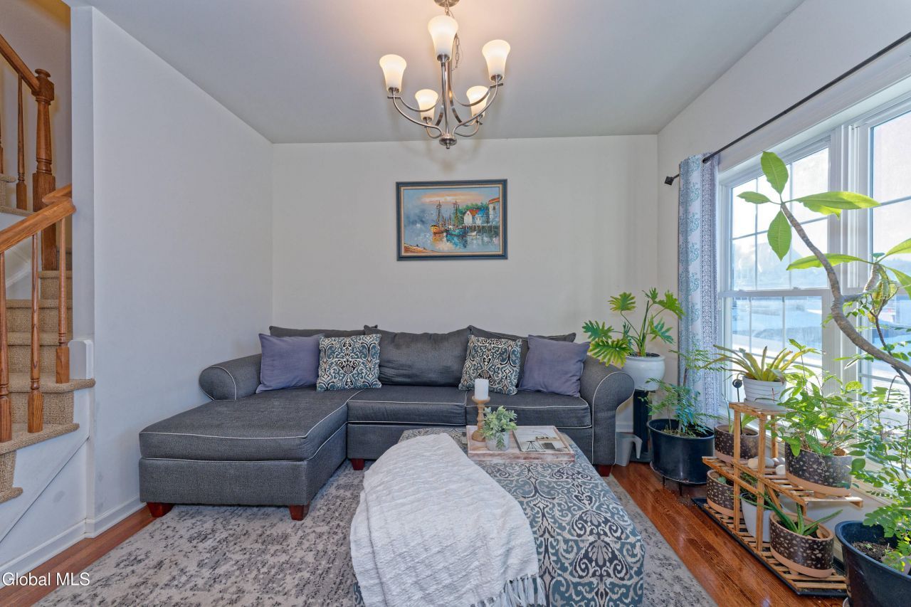 Rensselaer, New York, 12144, United States, 3 Bedrooms Bedrooms, ,3 BathroomsBathrooms,Residential,For Sale,1995950