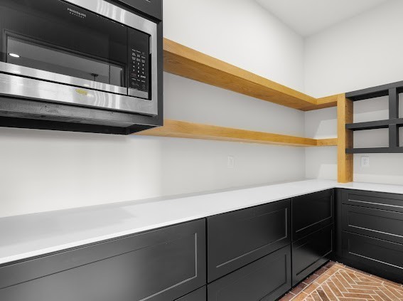 Clarksville, Tennessee, 37043, United States, 5 Bedrooms Bedrooms, ,4 BathroomsBathrooms,Residential,For Sale,1973971