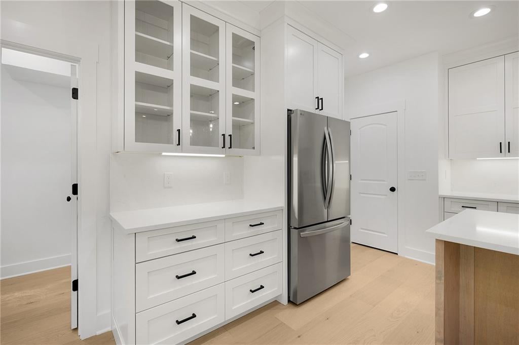 Calhoun, Georgia, 30701, United States, 4 Bedrooms Bedrooms, ,3 BathroomsBathrooms,Residential,For Sale,1979755