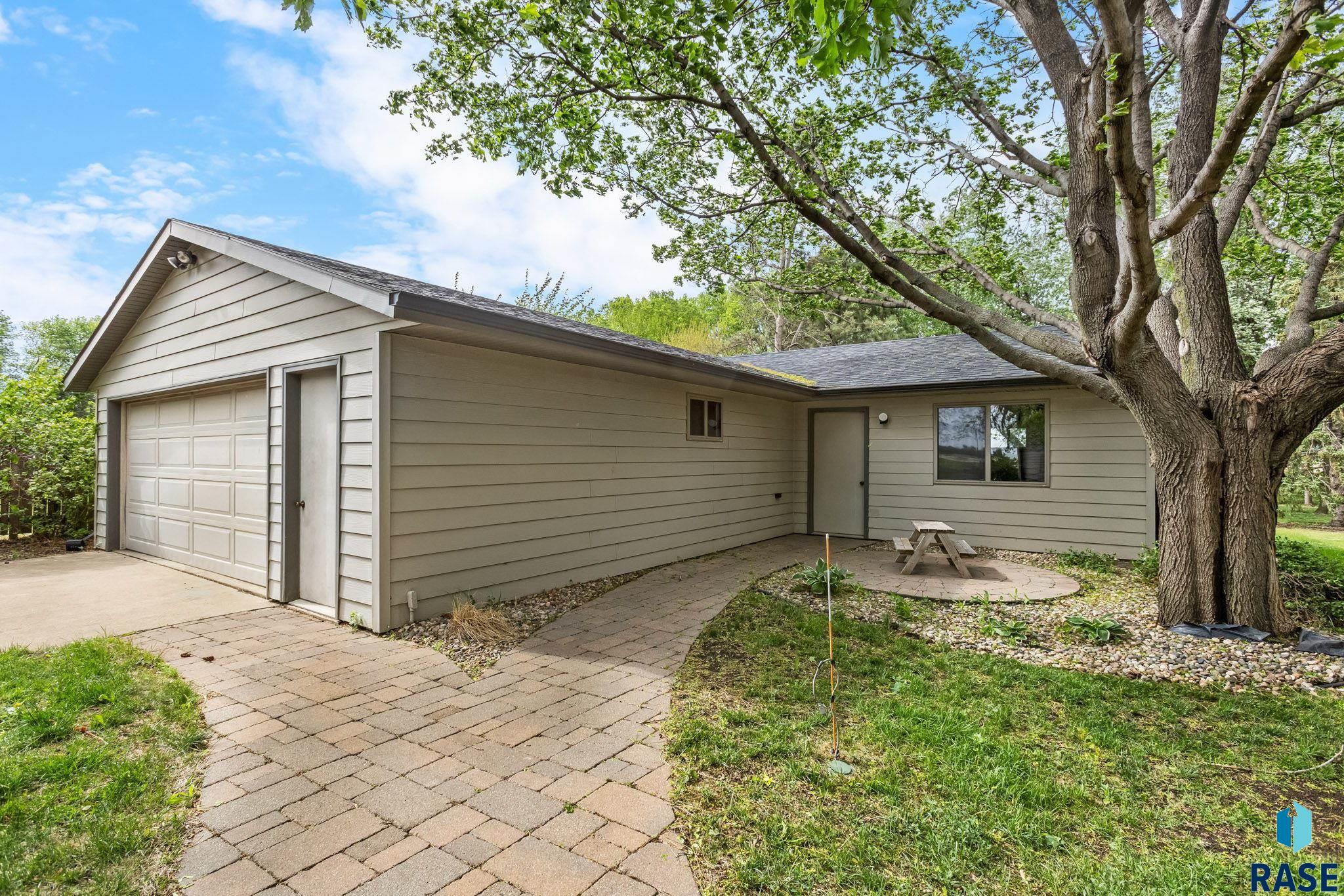 Harrisburg, South Dakota, 57032, United States, 5 Bedrooms Bedrooms, ,1 BathroomBathrooms,Residential,For Sale,1917762