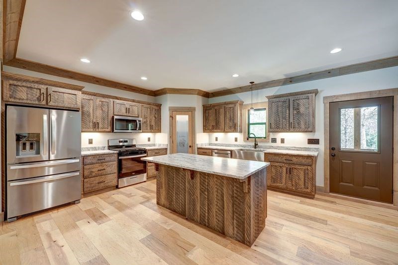 Ellijay, Georgia, 30536, United States, 3 Bedrooms Bedrooms, ,2 BathroomsBathrooms,Residential,For Sale,1944985