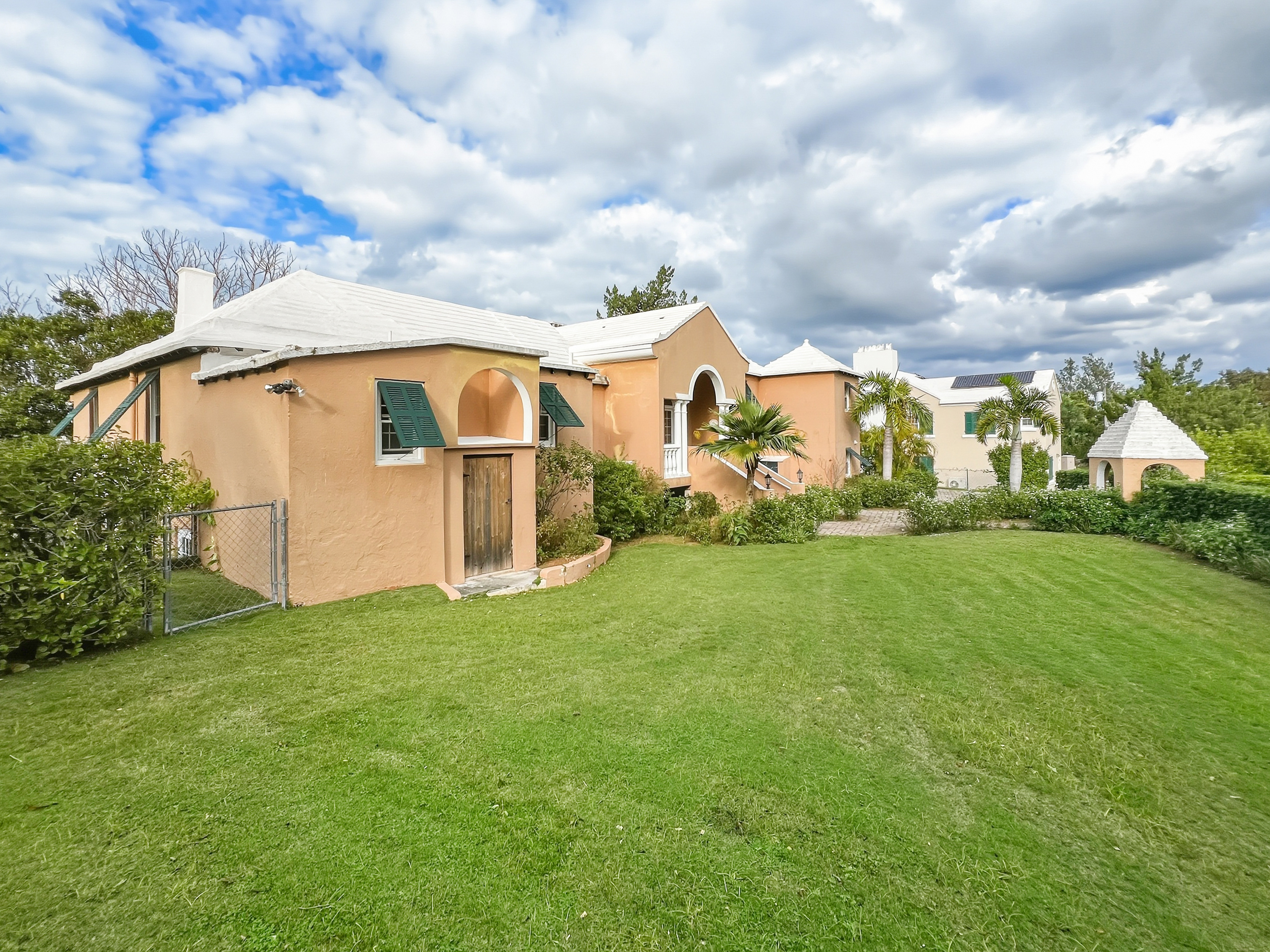 Paget, BM, 5 Bedrooms Bedrooms, ,5 BathroomsBathrooms,Residential,For Sale,1998516