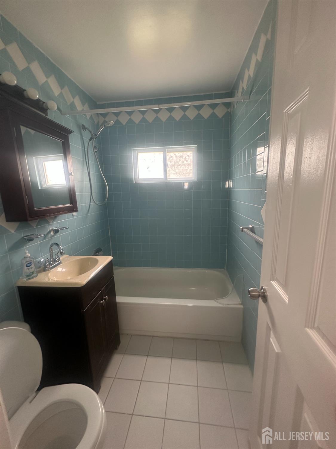 Rahway, New Jersey, 08857, United States, 4 Bedrooms Bedrooms, ,2 BathroomsBathrooms,Residential,For Sale,1906266
