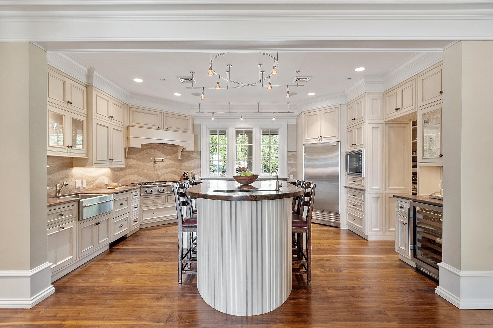 Meredith, New Hampshire, 03253, United States, 7 Bedrooms Bedrooms, ,6 BathroomsBathrooms,Residential,For Sale,1897806