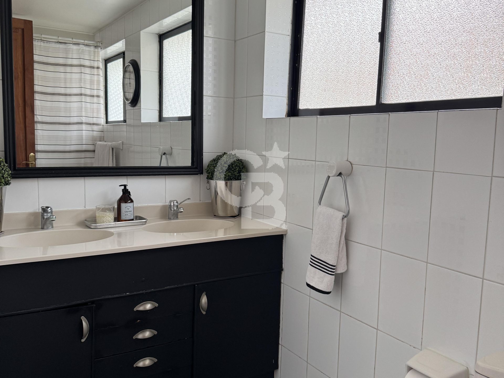 Vitacura, Chile, 4 Bedrooms Bedrooms, ,3 BathroomsBathrooms,Residential,For Sale,1971726