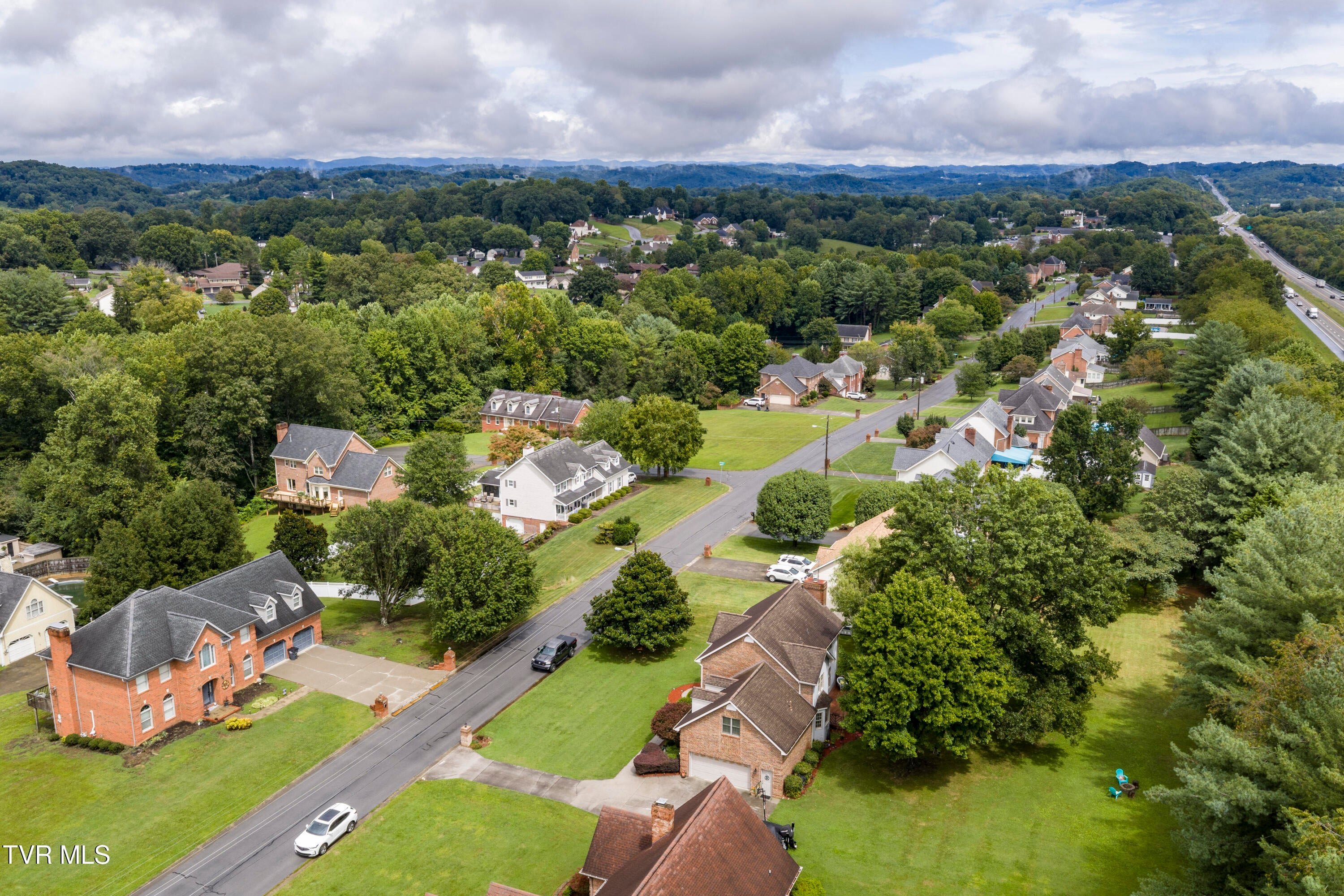 Kingsport, Tennessee, 37663, United States, 5 Bedrooms Bedrooms, ,3 BathroomsBathrooms,Residential,For Sale,1940461