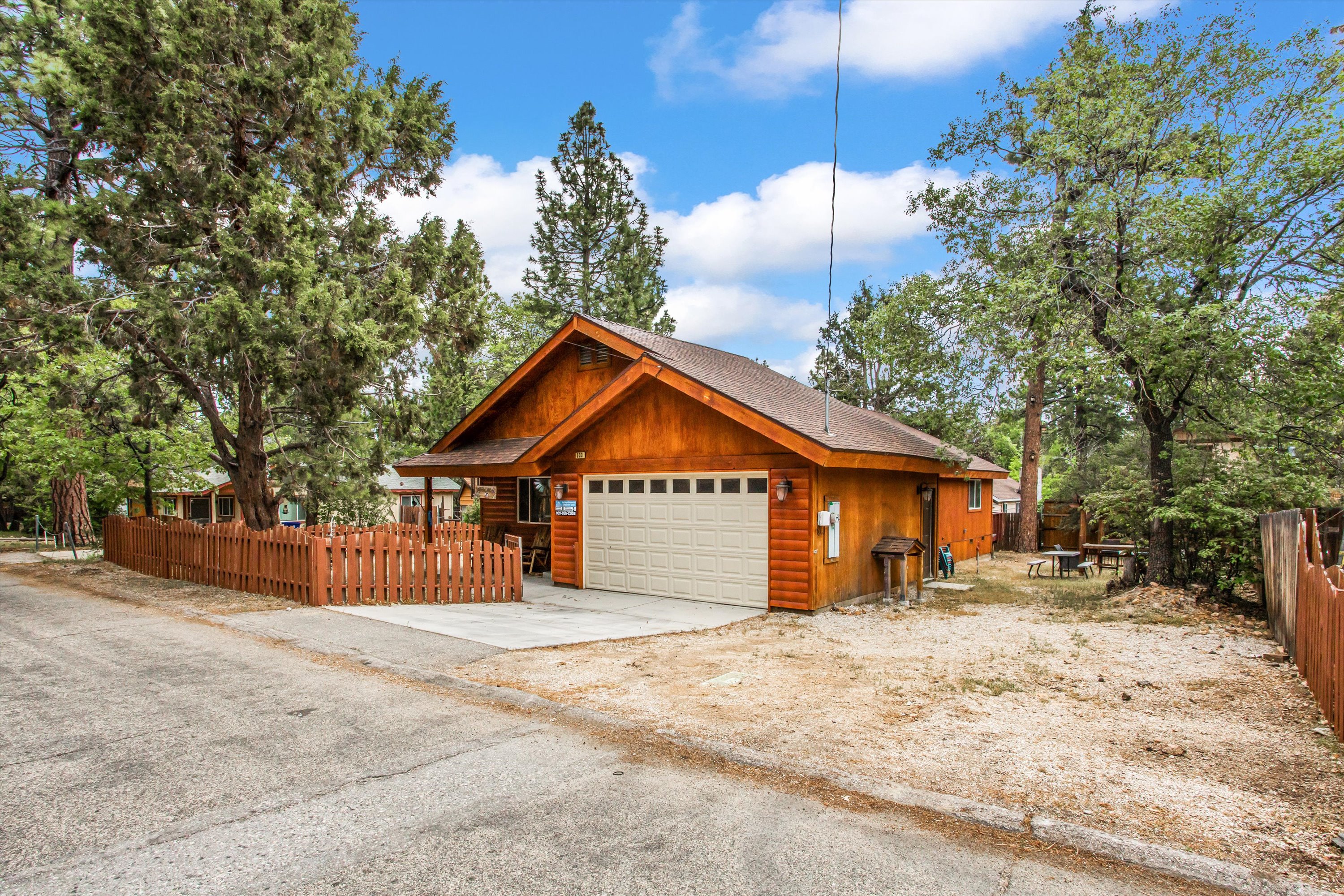 Sugarloaf, California, 92386, United States, 4 Bedrooms Bedrooms, ,2 BathroomsBathrooms,Residential,For Sale,1848559