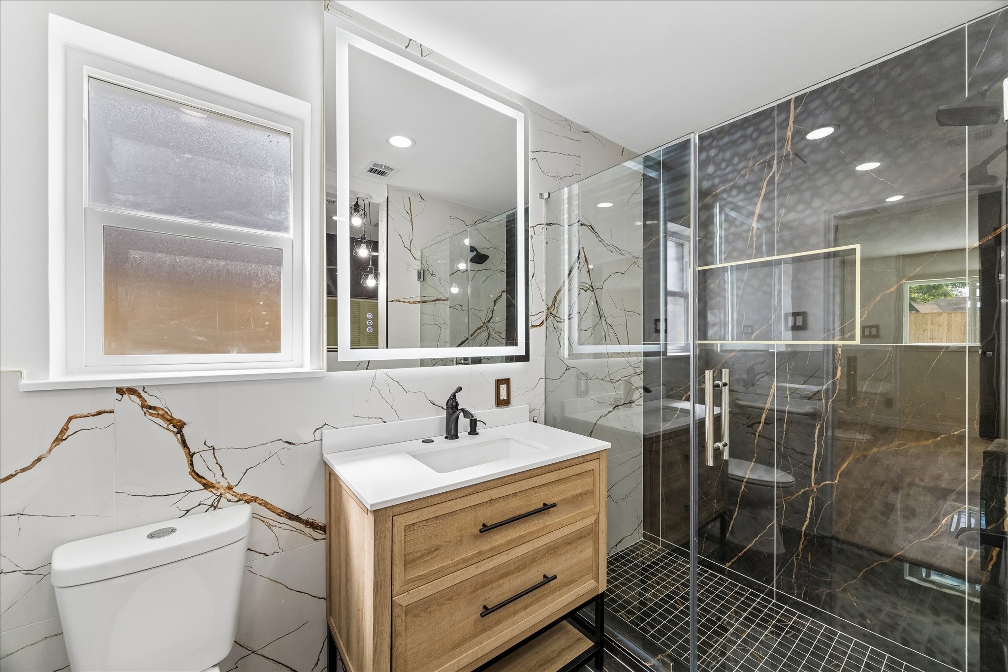  2302 Brooktree Drive - 物件實景