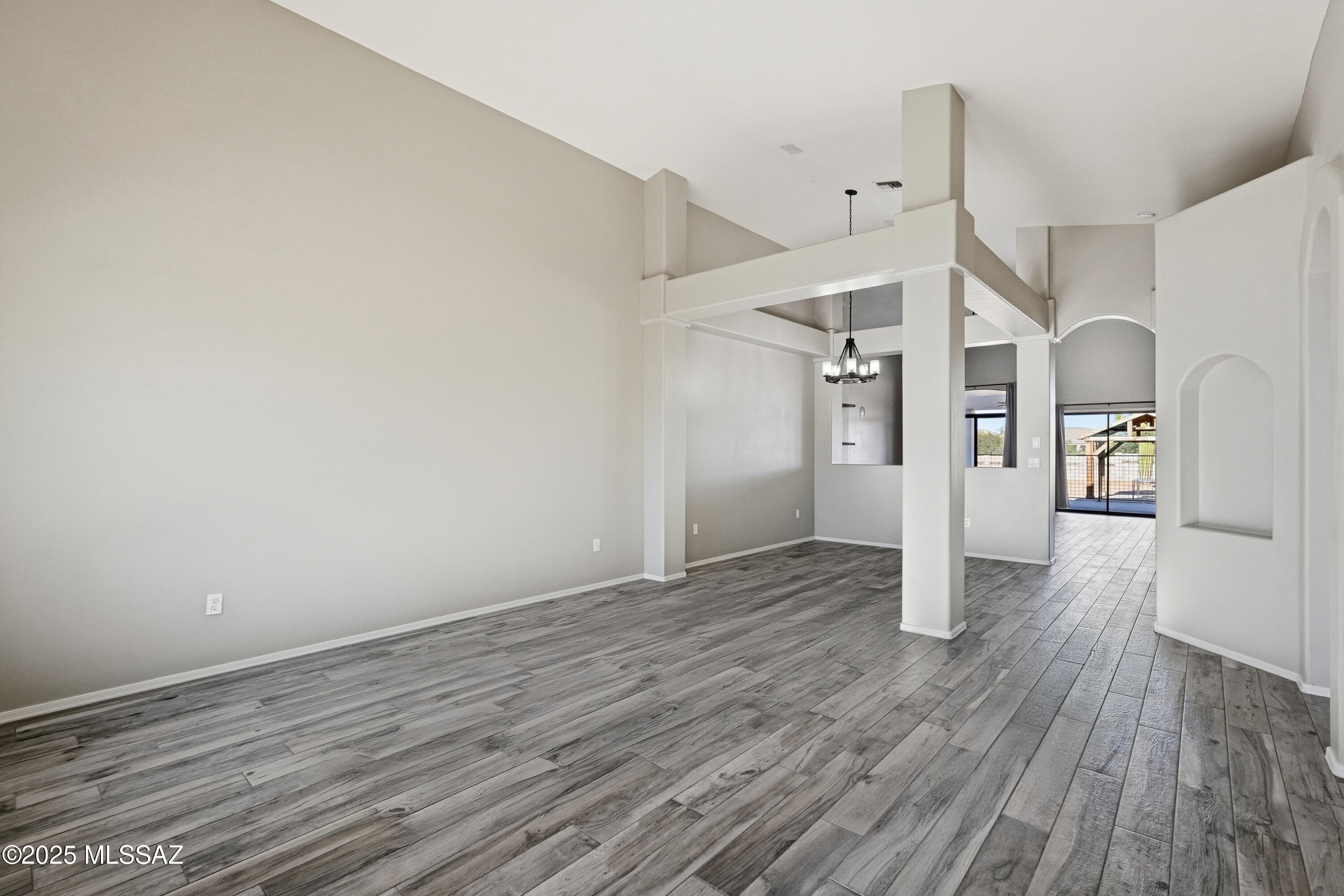 Sahuarita, Arizona, 85629, United States, 3 Bedrooms Bedrooms, ,2 BathroomsBathrooms,Residential,For Sale,1989505