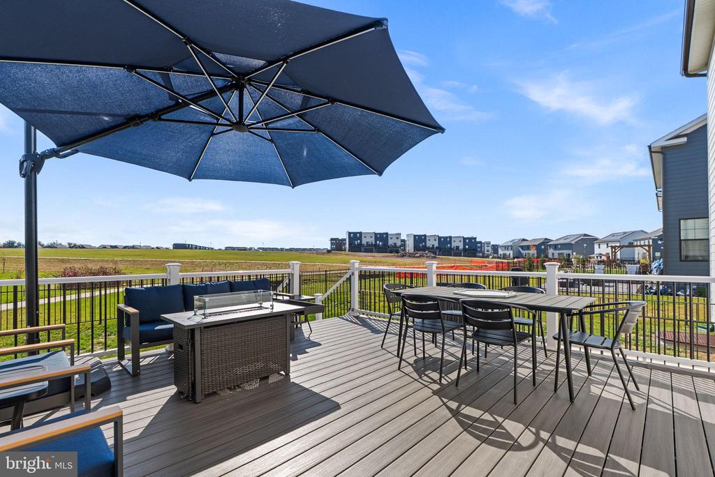 Frederick, Maryland, 21701, United States, 5 Bedrooms Bedrooms, ,4 BathroomsBathrooms,Residential,For Sale,1987107