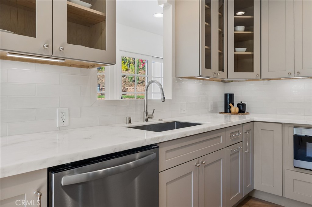 Pasadena, California, 91105, United States, 3 Bedrooms Bedrooms, ,3 BathroomsBathrooms,Residential,For Sale,1941593