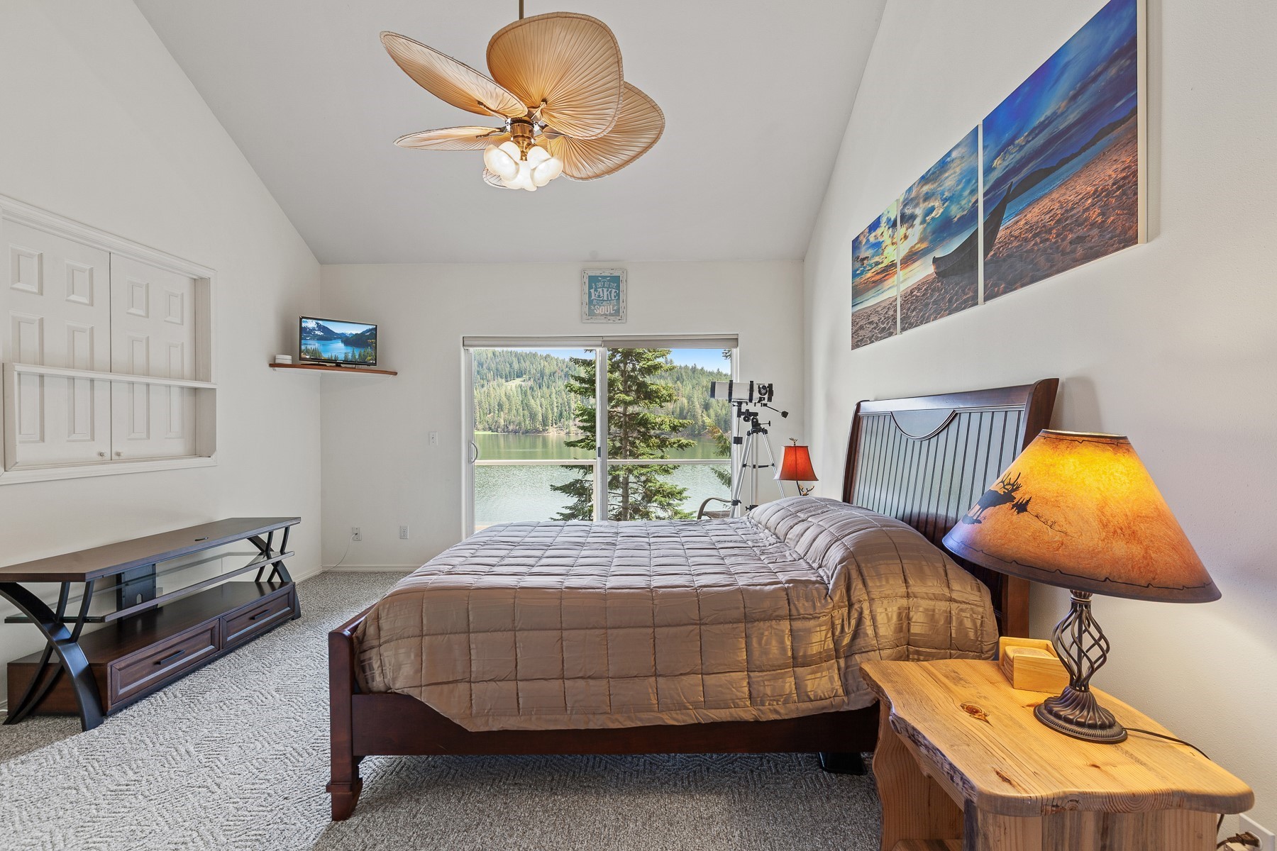  Hayden Lake Year Round Waterfront Living - 物件實景