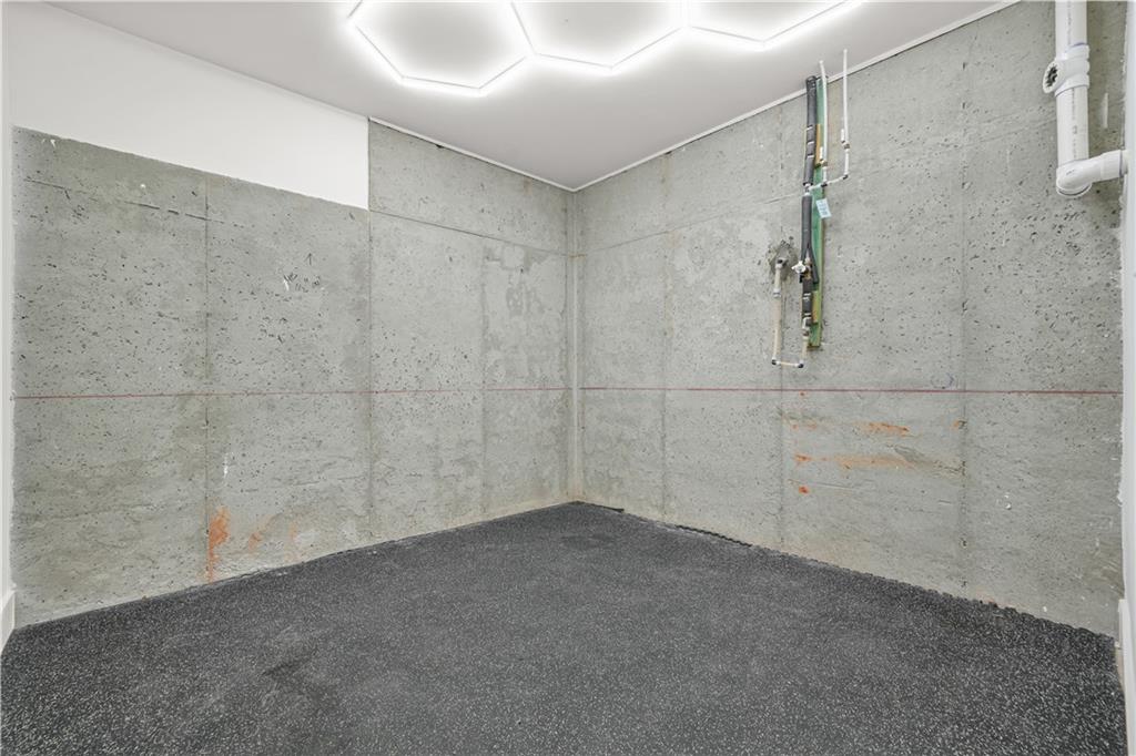 Atlanta, Georgia, 30315, United States, 3 Bedrooms Bedrooms, ,3 BathroomsBathrooms,Residential,For Sale,1966539