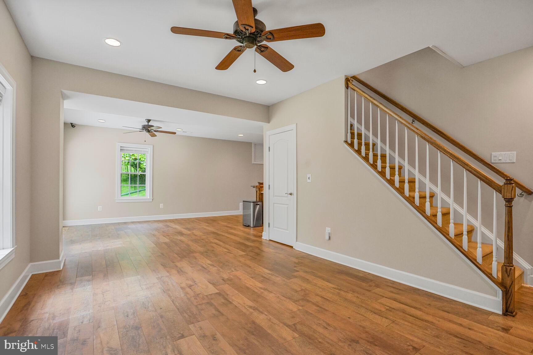 Woodbridge, Virginia, 22192, United States, 5 Bedrooms Bedrooms, ,5 BathroomsBathrooms,Residential,For Sale,1825491