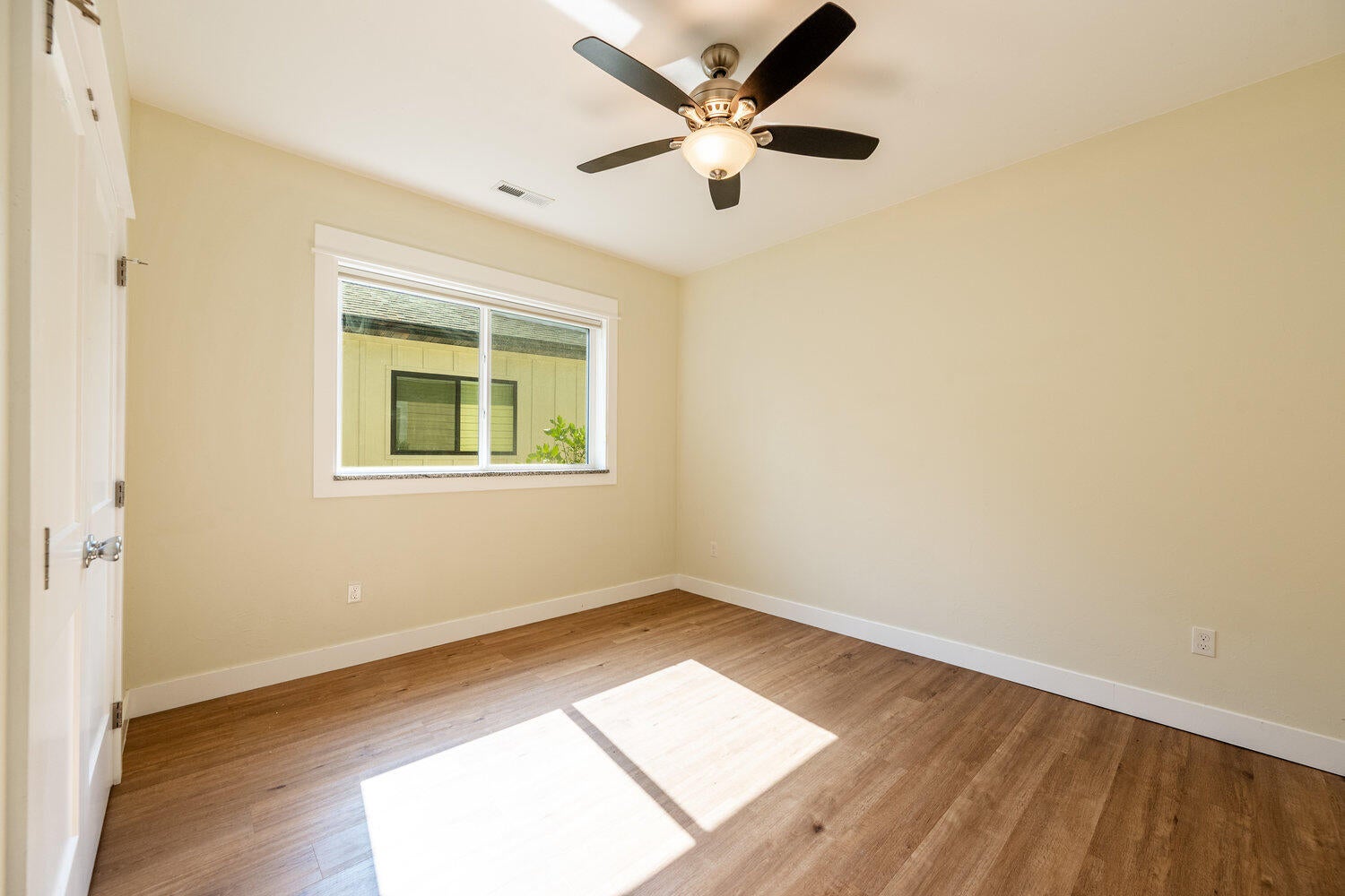 Sheridan, Wyoming, 82801, United States, 4 Bedrooms Bedrooms, ,3 BathroomsBathrooms,Residential,For Sale,1978363