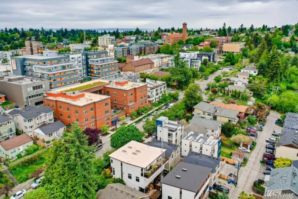 4520 41st Ave SW A, Seattle, Washington, 98116, United States, 2 Bedrooms Bedrooms, ,2 BathroomsBathrooms,Residential,For Sale,4520 41st Ave SW A,1610853