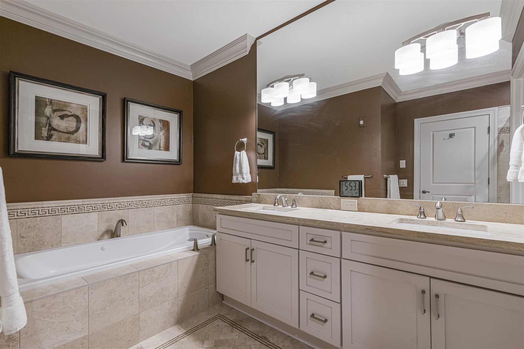  ?Vail Mansion? Luxury First Floor Townhome - 物件實景