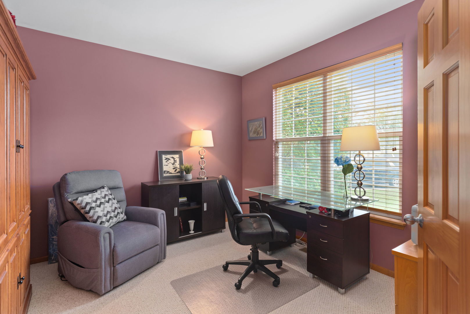 Round Lake, Illinois, 60073, United States, 4 Bedrooms Bedrooms, ,3 BathroomsBathrooms,Residential,For Sale,1938546