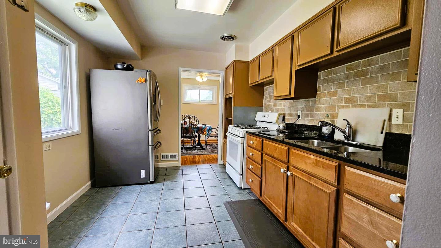 Annandale, Virginia, 22003, United States, 4 Bedrooms Bedrooms, ,3 BathroomsBathrooms,Residential,For Sale,1866164