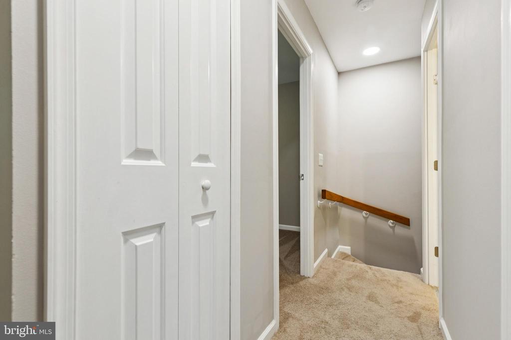 Reston, Virginia, 20191, United States, 3 Bedrooms Bedrooms, ,3 BathroomsBathrooms,Residential,For Sale,1978465