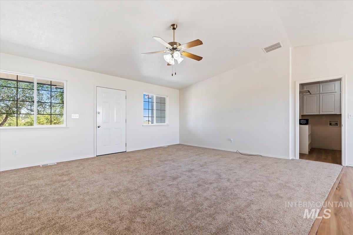New Plymouth, Idaho, 83655-5457, United States, 5 Bedrooms Bedrooms, ,Residential,For Sale,1918304