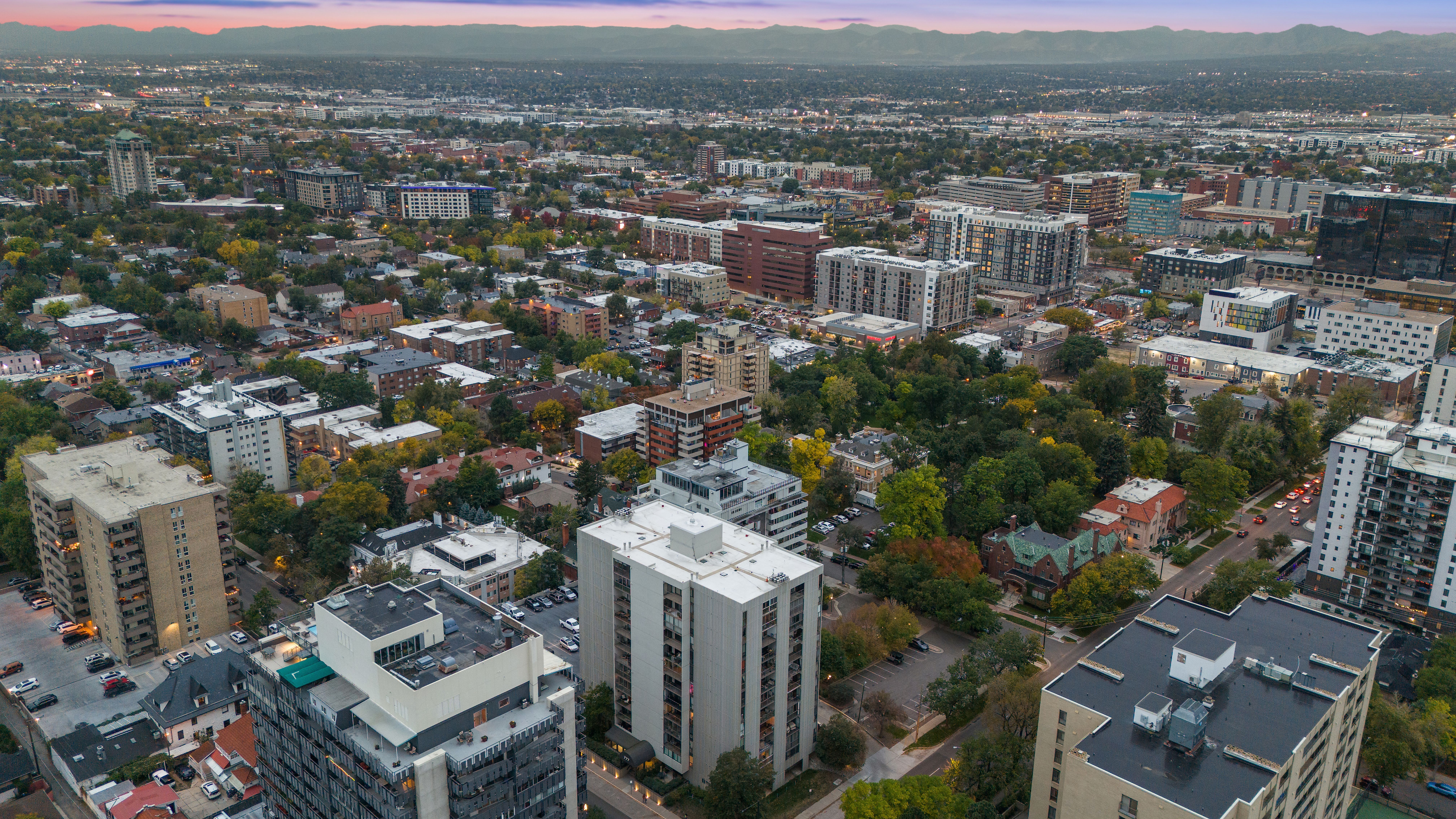  Your Front-Row Seat to Views of Pikes Peak & Everything Denver has to Offer - 物件實景