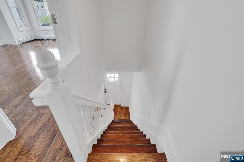 East Orange, New Jersey, 07018, United States, 5 Bedrooms Bedrooms, ,2 BathroomsBathrooms,Residential,For Sale,1960918