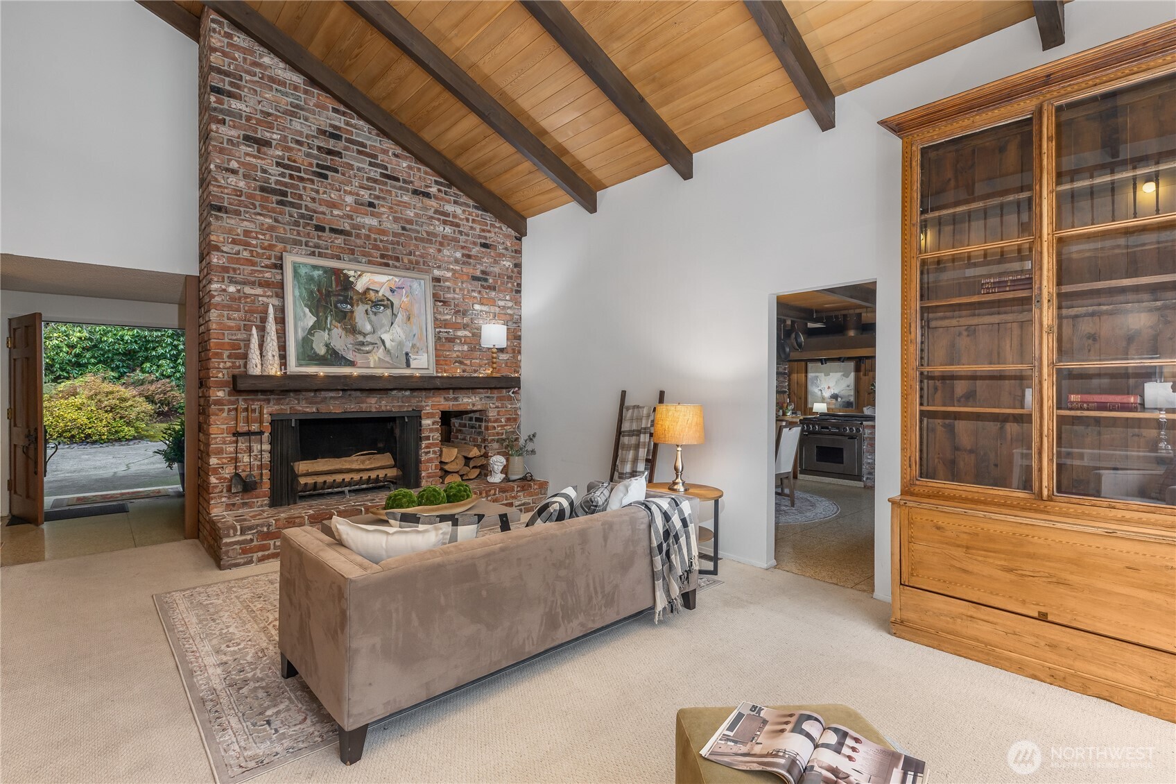 Bellevue, Washington, 98008, United States, 5 Bedrooms Bedrooms, ,2 BathroomsBathrooms,Residential,For Sale,2003304