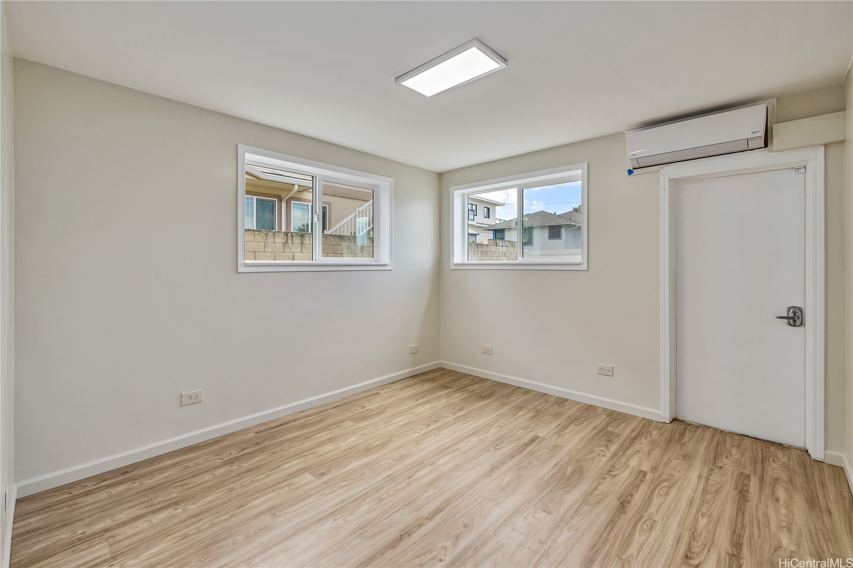 Honolulu, Hawaii, 96817, United States, 5 Bedrooms Bedrooms, ,2 BathroomsBathrooms,Residential,For Sale,1826536