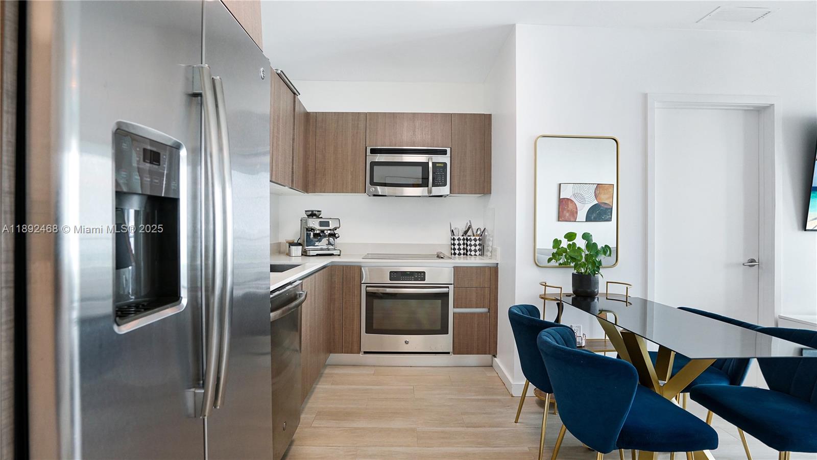 Miami, Florida, 33129, United States, 2 Bedrooms Bedrooms, ,2 BathroomsBathrooms,Residential,For Sale,1961271