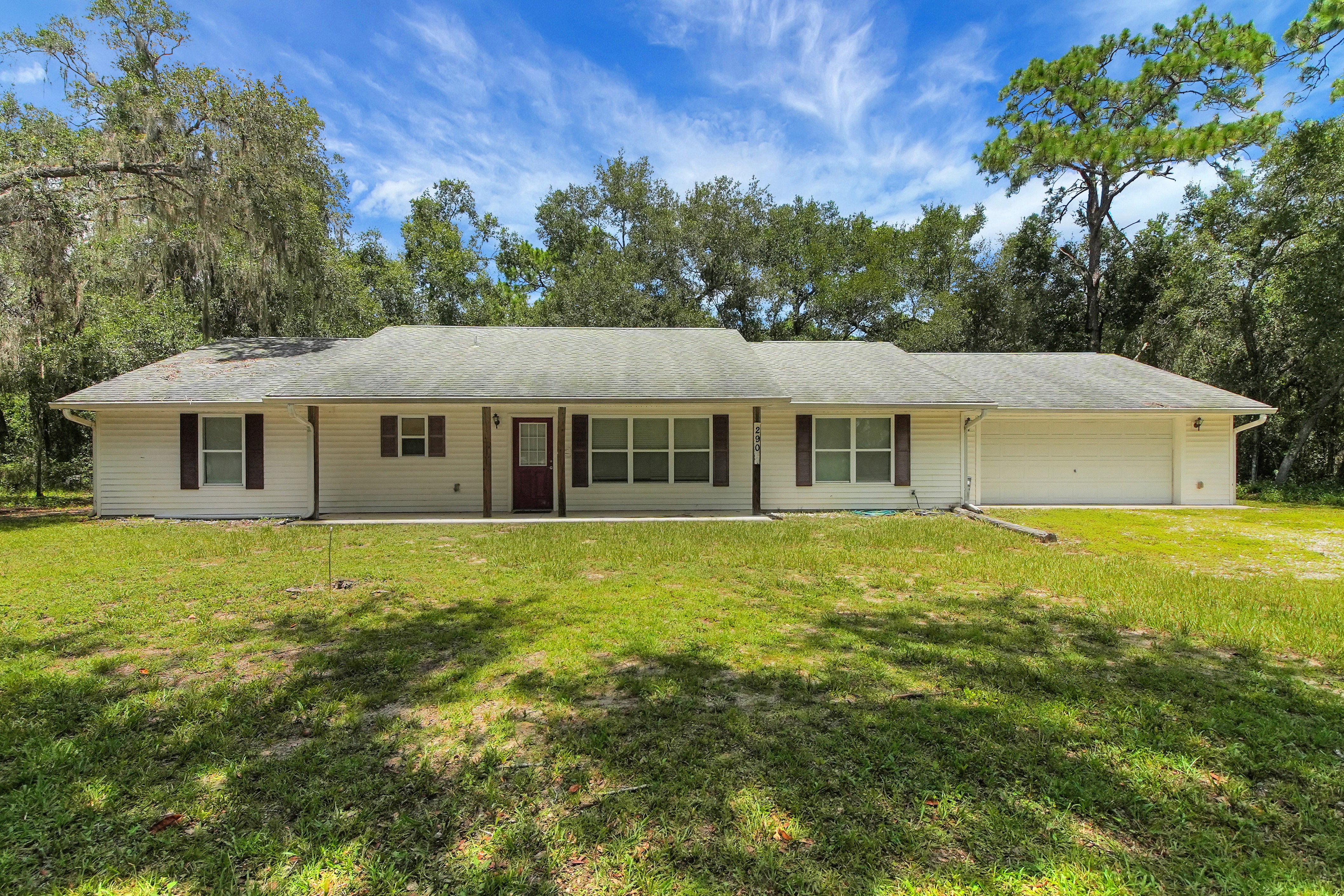 Lady Lake, Florida, 32159, United States, 6 Bedrooms Bedrooms, ,5 BathroomsBathrooms,Residential,For Sale,1921819
