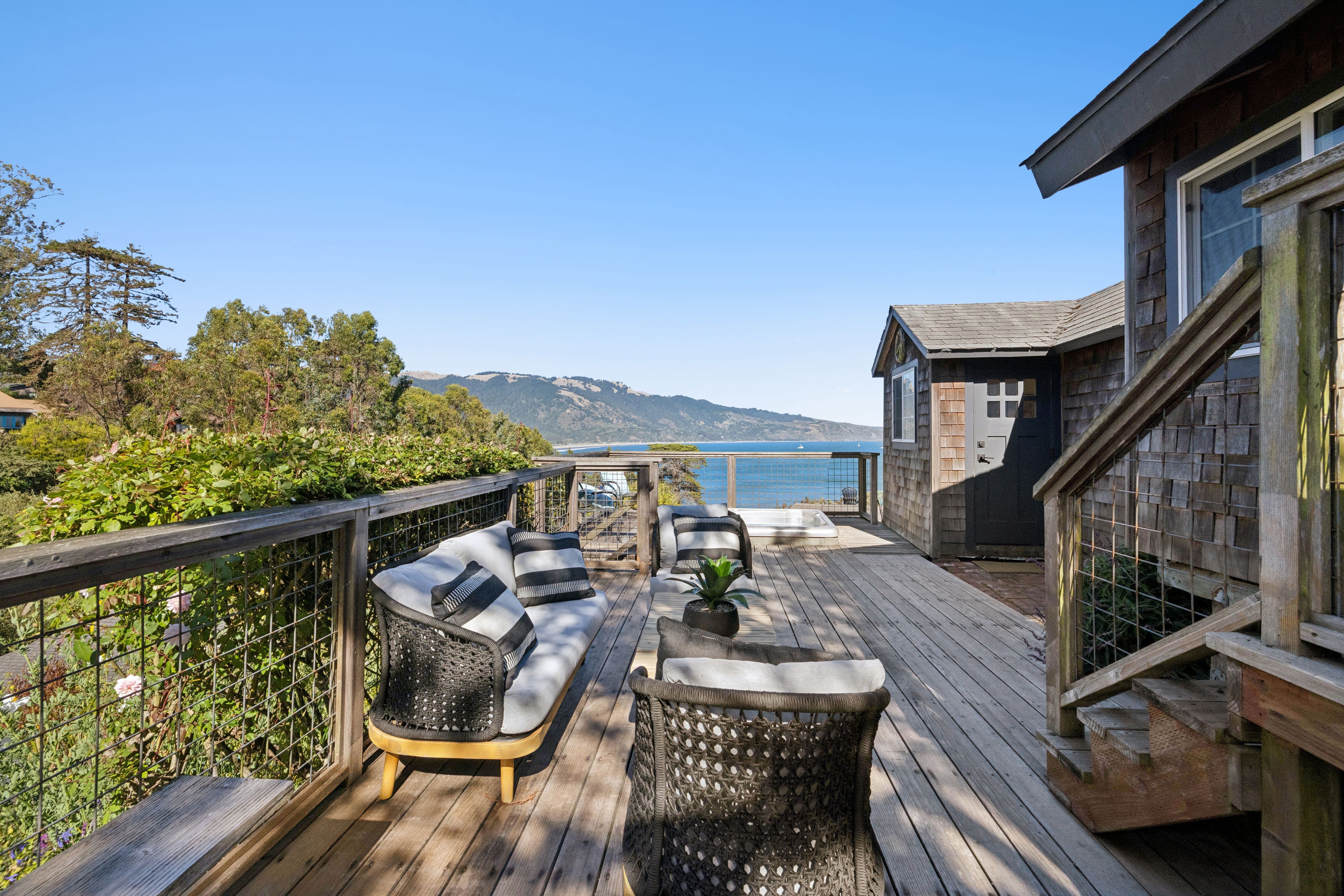  Artisan-Built Beach House - 物件實景