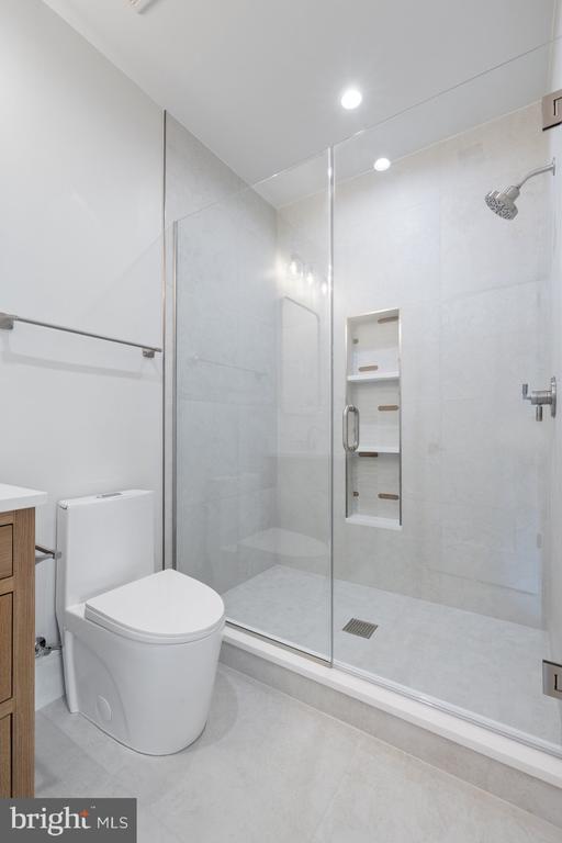 Chevy Chase, Maryland, 20815, United States, 6 Bedrooms Bedrooms, ,7 BathroomsBathrooms,Residential,For Sale,1976530