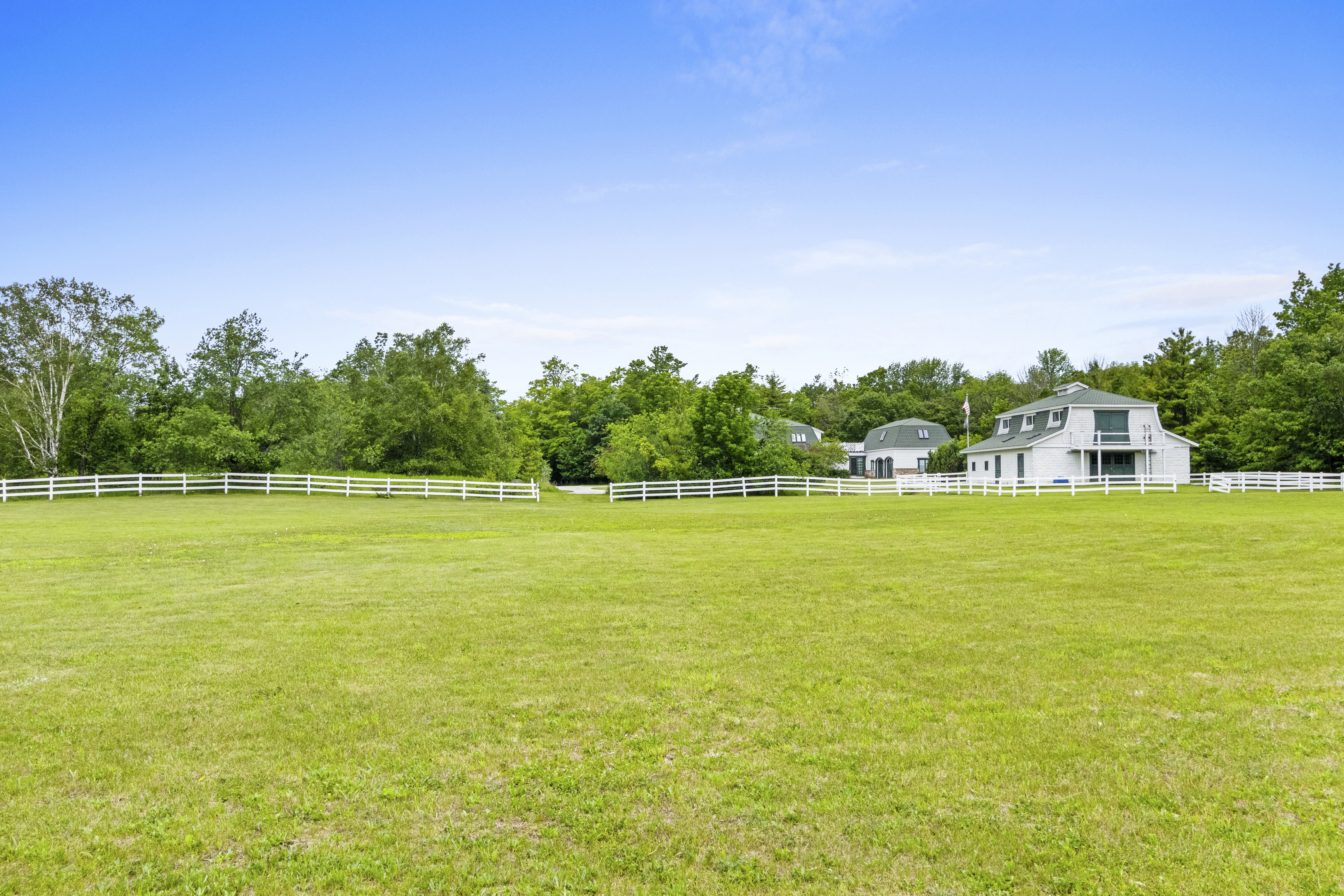  Sprawling Door County Estate on 30 Acres - 物件實景