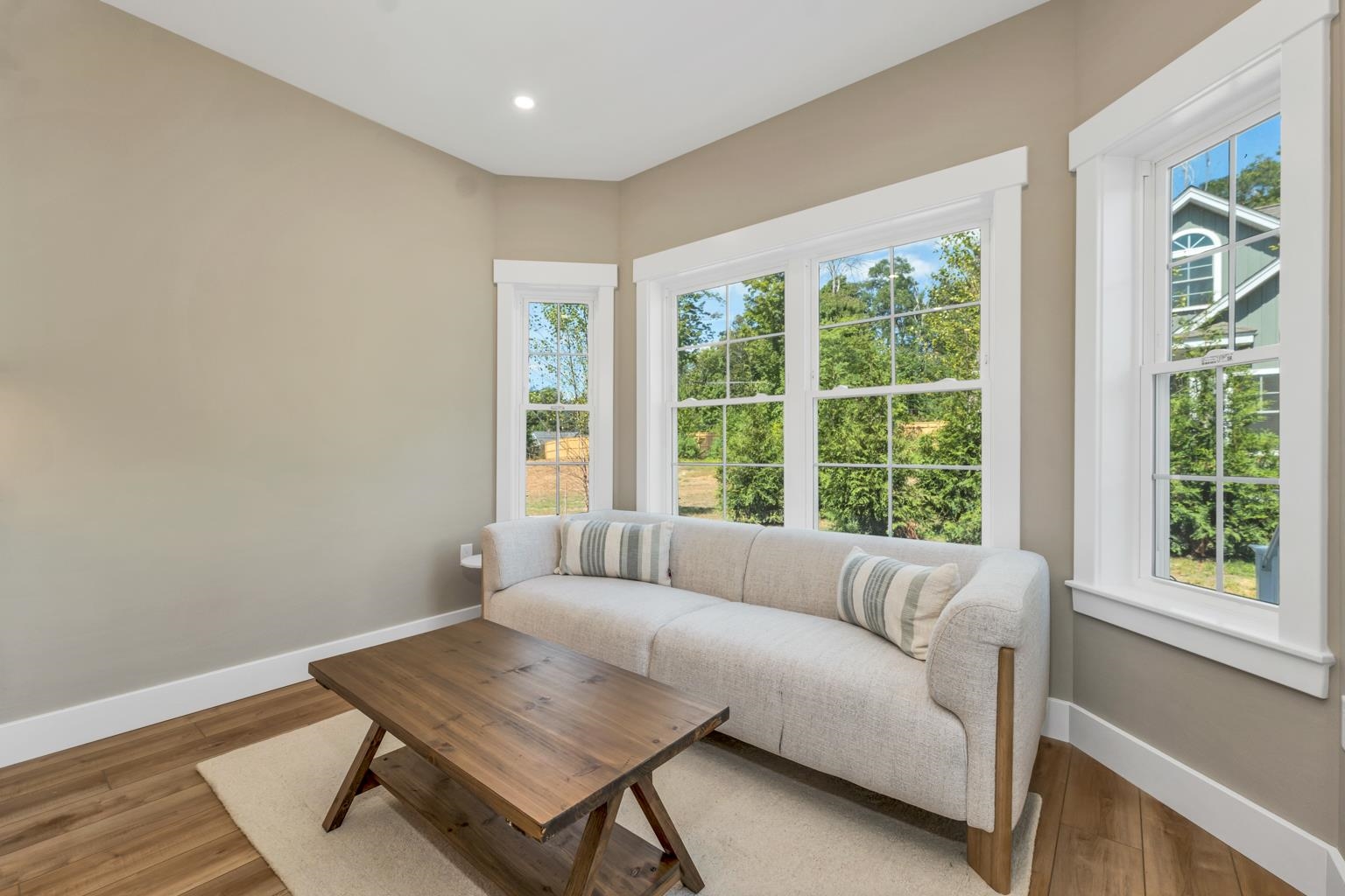 Laconia, New Hampshire, 03246, United States, 3 Bedrooms Bedrooms, ,3 BathroomsBathrooms,Residential,For Sale,1932606