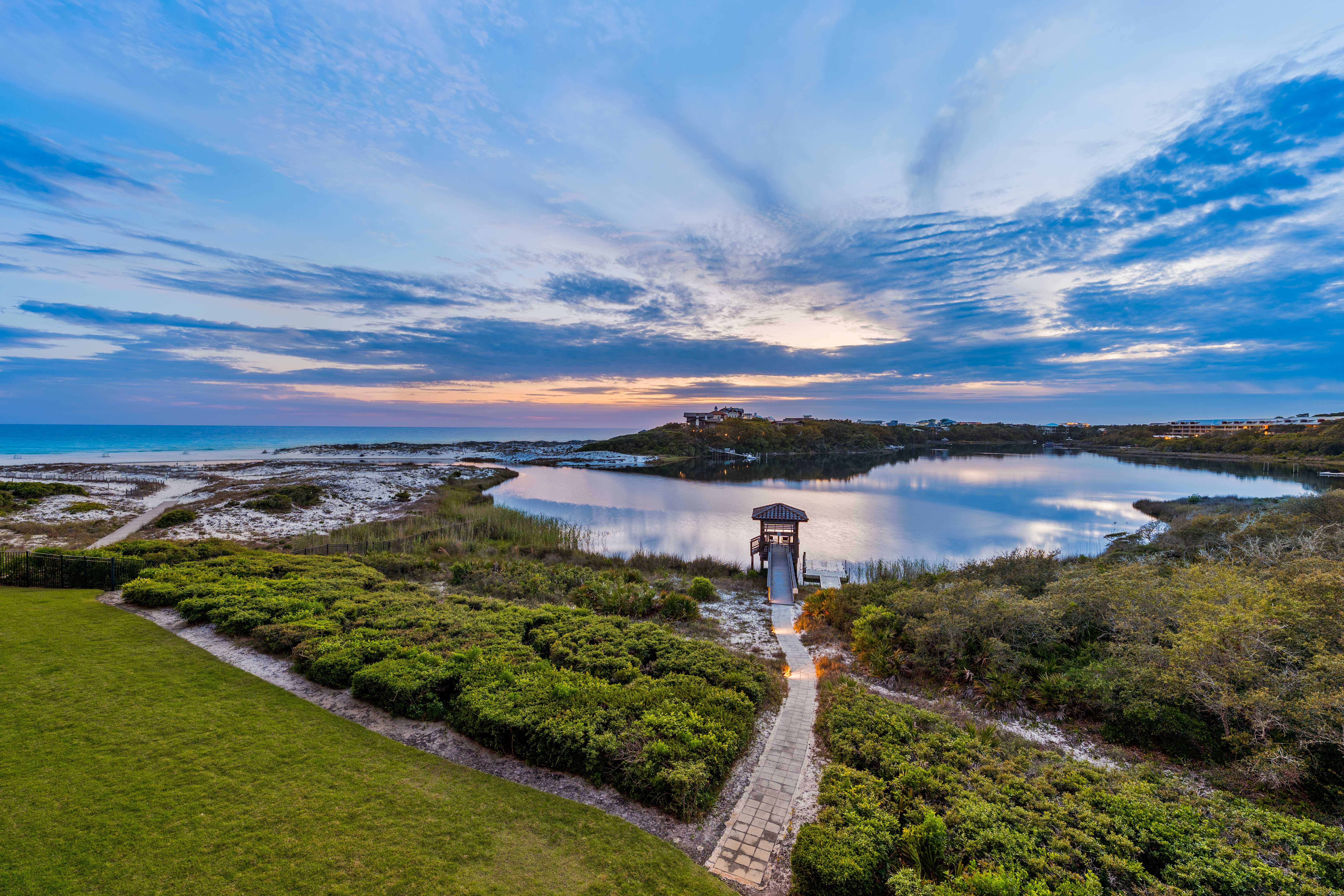  30A Waterfront Living  with Private Terrace & Panoramic Views - 物件實景