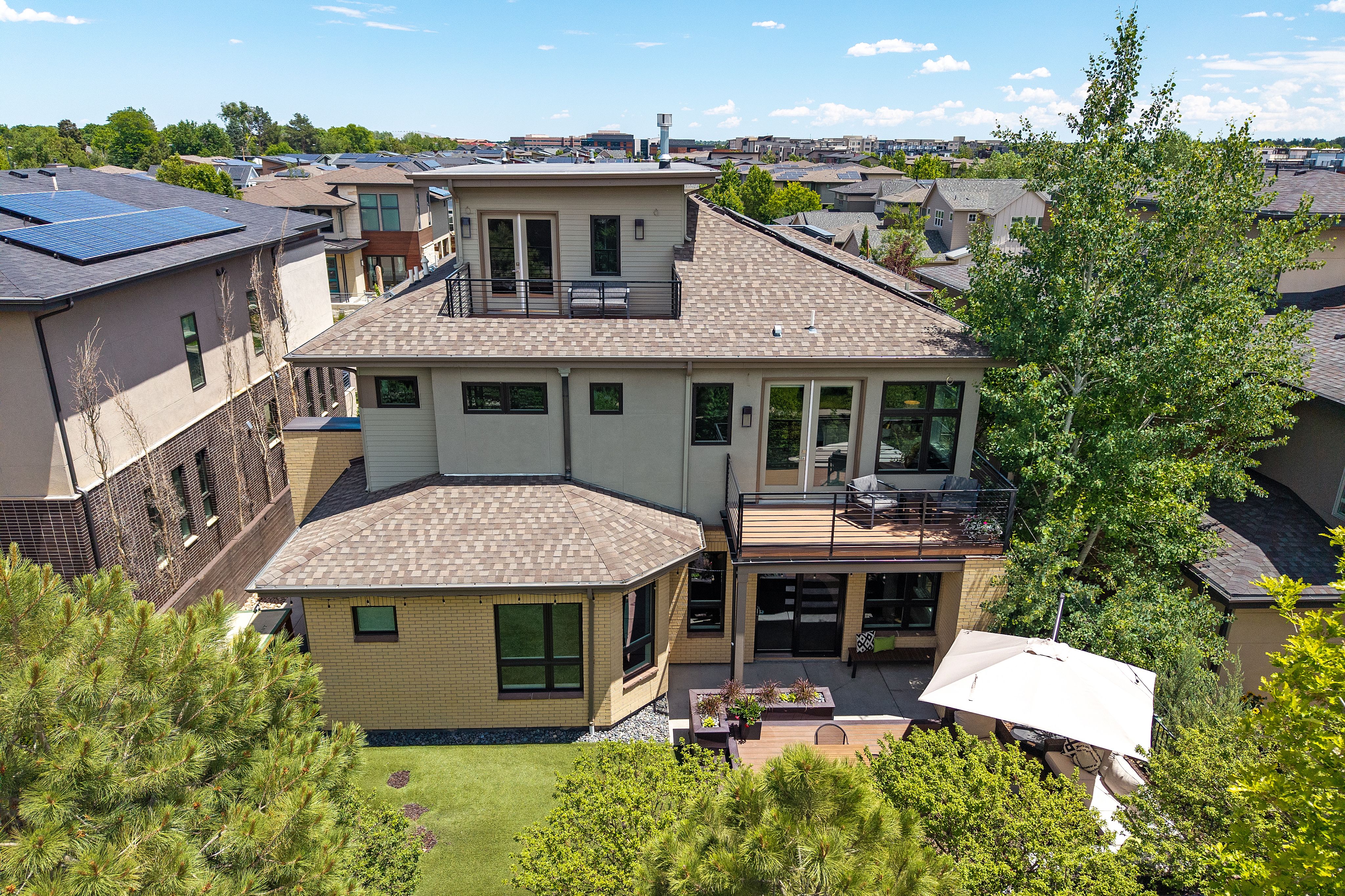  Exceptional Contemporary Move-In Ready Designed For Modern Living - 物件實景