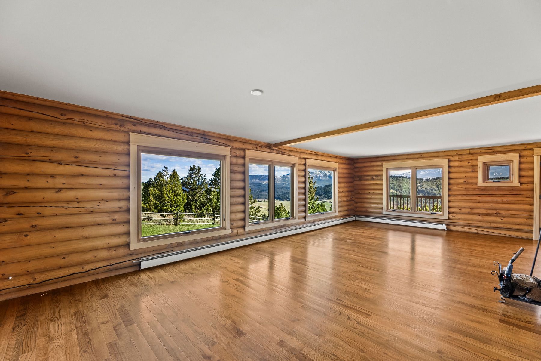  755 Coffee Creek Rd - 物件實景
