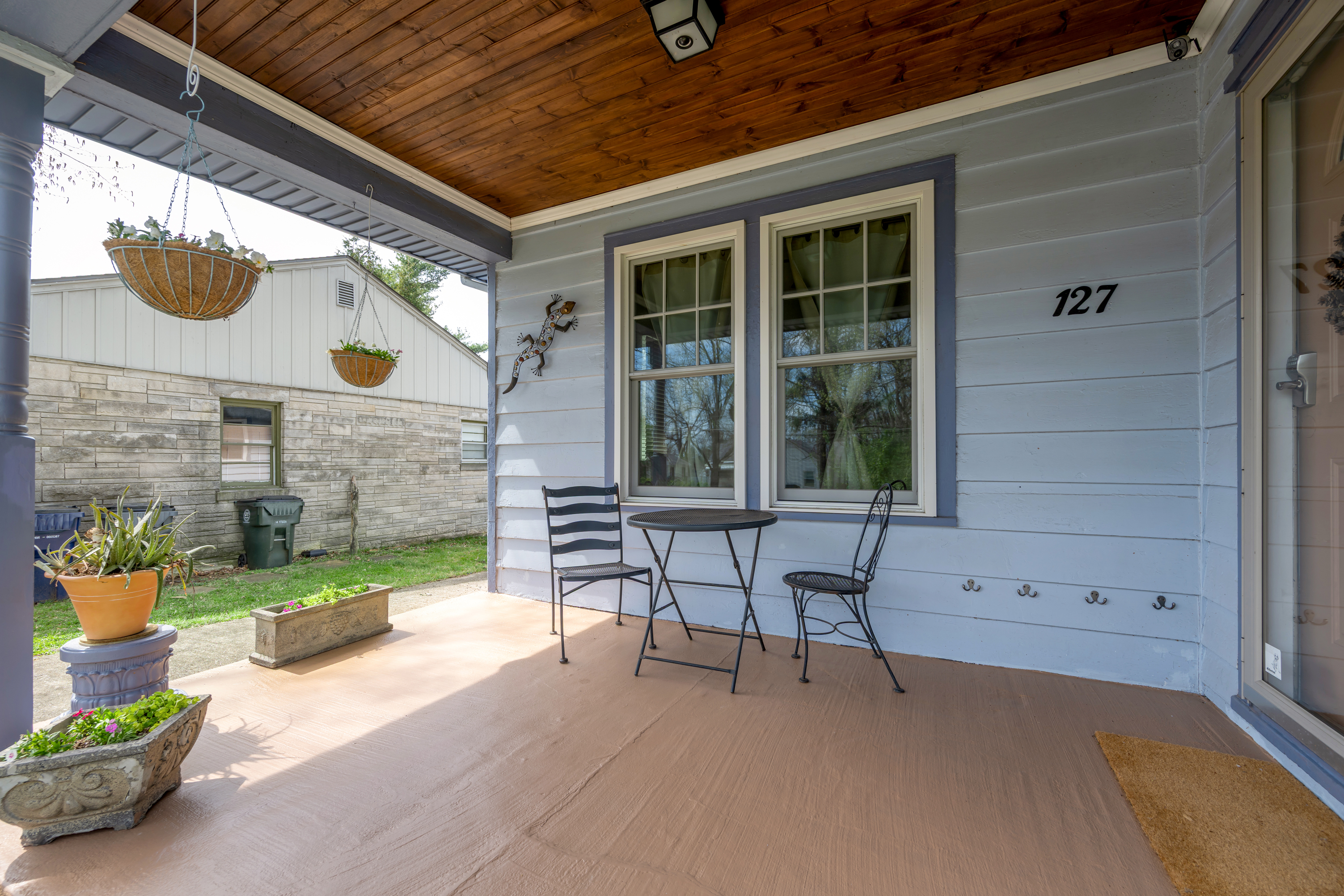  127 Delmont Drive - 物件實景